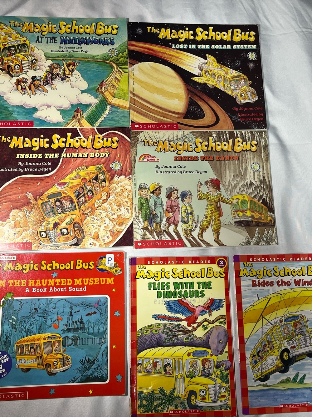 The Magic School Bus Lot of 7 Vintage Scholastic Kids Books 1980s-2000s PB